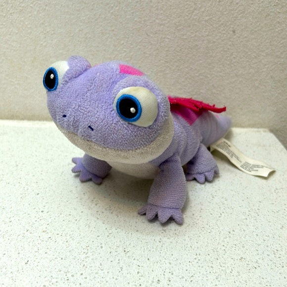 🌺 Frozen 2 mini plush 9” Fire Spirit Lizard Salamander - Picture 1 of 4